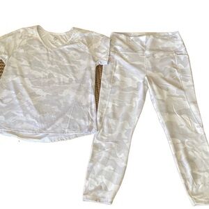 RBX light grey camo workout set. Includes top and bottoms! Leggings and tee!